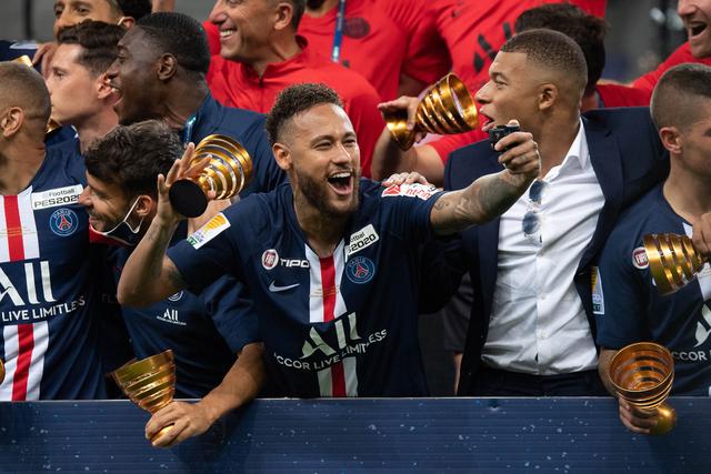 中国男篮不敌德国狂输49分 李凯尔10分周琦9分